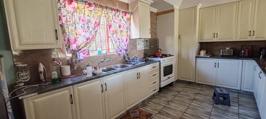  Bedroom Property for Sale in Hartbeespoort Rural North West